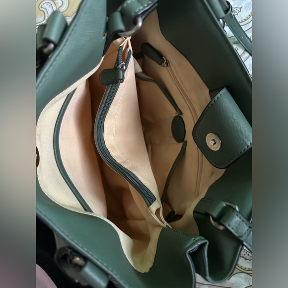 Green Leather Purse - Picture 5 of 8